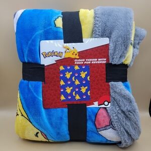 Pokemon Pikachu Cloud Throw With Faux Fur Reverse Throw Blanket 50in X 60in New